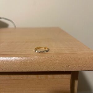 Elegant Gold Ring with Diamonds